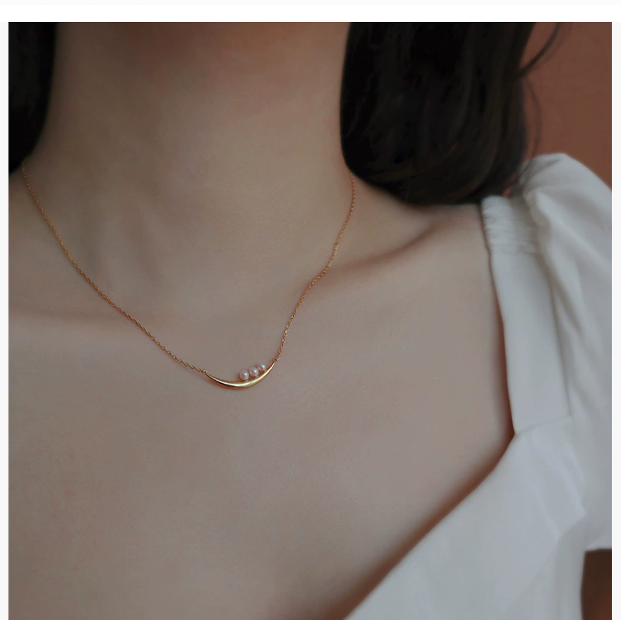 Нежное жемчужное колье Denise: изысканный дизайн с легким оттенком роскоши Французская элегантность и индивидуальность