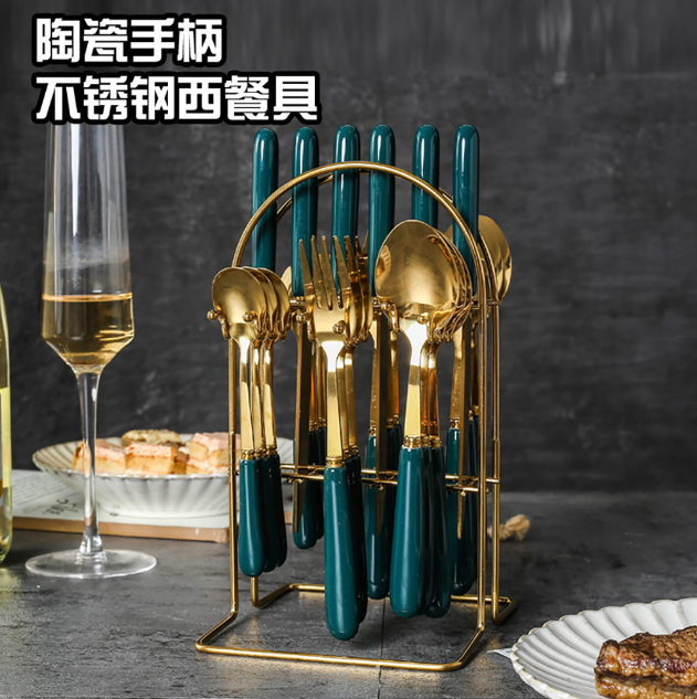 Новая модель Набор столовых приборов из нержавеющей стали, подходящих для мытья в посудомоечной машине. Набор из 24 предметов: нож для стейка, вилка и держатель для ложки.