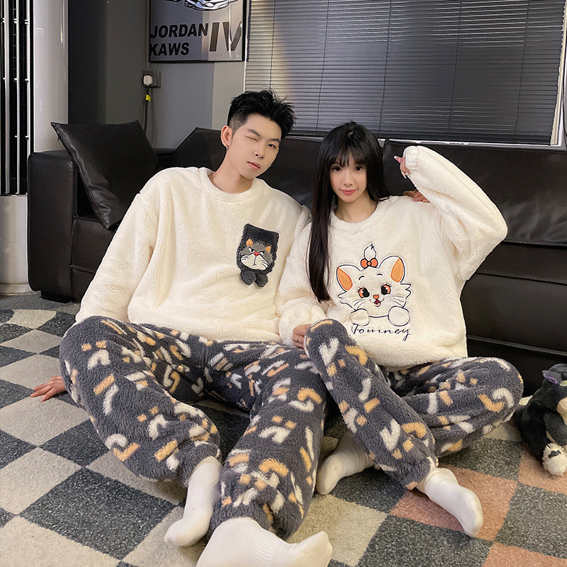 Осенне-зимние пижамы для пар из кораллового флиса — женский фасон с флисовой подкладкой и утолщенной тканью Мужская новая модель фланелевой зимней домашней одежды с мультяшным принтом
