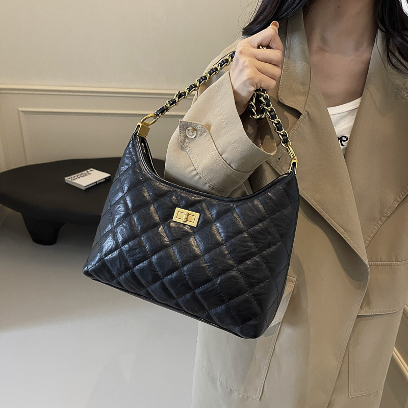 Роскошная сумка с цепочкой в стиле Chanel с ромбовидной стежкой Новая модная сумка для поездок на работу Просторная сумка через плечо с изысканным дизайном