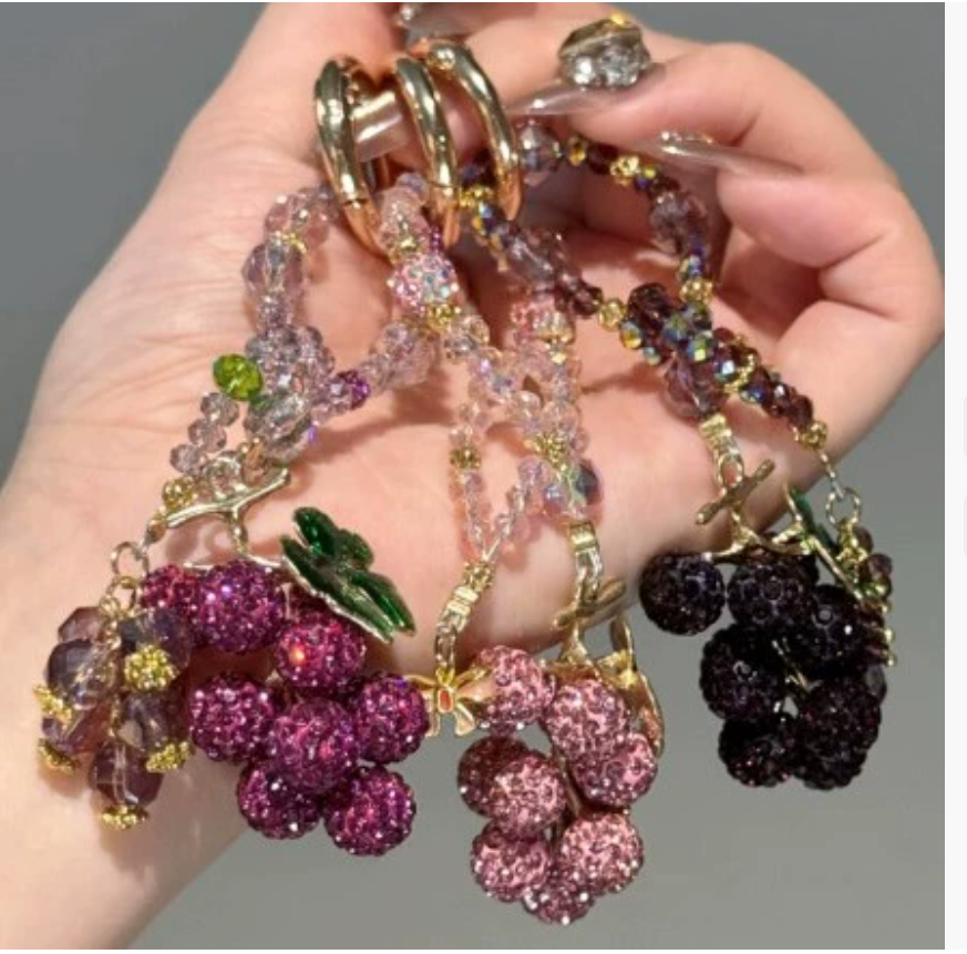 Очаровательная цепочка для мобильного телефона с фиолетовыми сверкающими бриллиантами в виде грозди винограда Изысканно выполненный, легкий, роскошный компактный кулон-брелок, украшение для сумочки