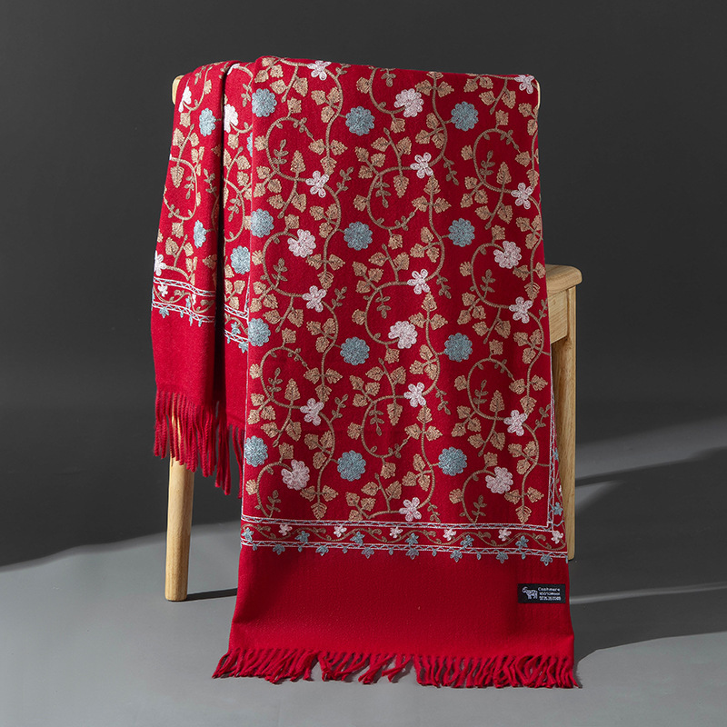 Коллекция осень/зима 2026: Шарф с вышивкой из искусственного кашемира Женский шарф в этническом стиле Теплый и уплотненный с бахромой Шарф из Синьцзяна Оптовая продажа