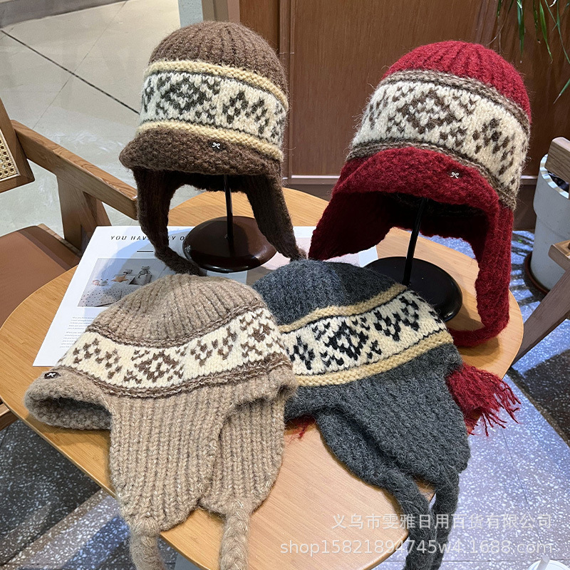 Вязаная шерстяная шапка для женщин Синьцзян и западный Сычуань Путешествия Фотография Этнический стиль с широкой повязкой на голову Дизайн, стройнящий лицо Шапка с капюшоном, согревающая уши