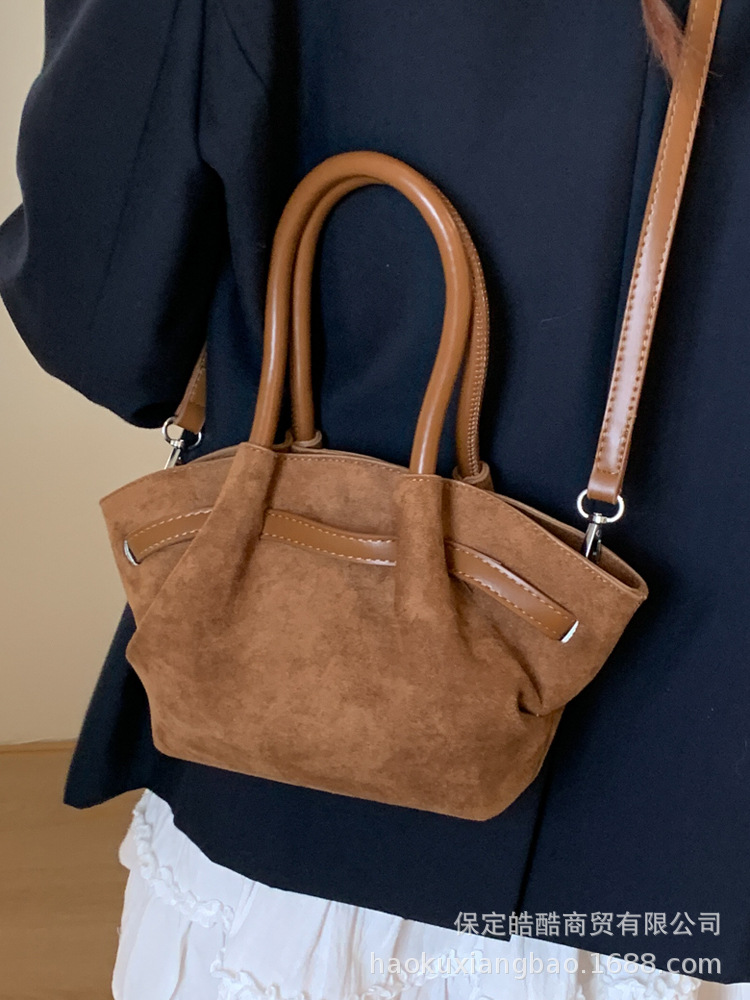 Премиум-сумки для женщин 2026 Новинка Легкая роскошная сумка-тоут Модная универсальная женская сумка через плечо Повседневная минималистичная