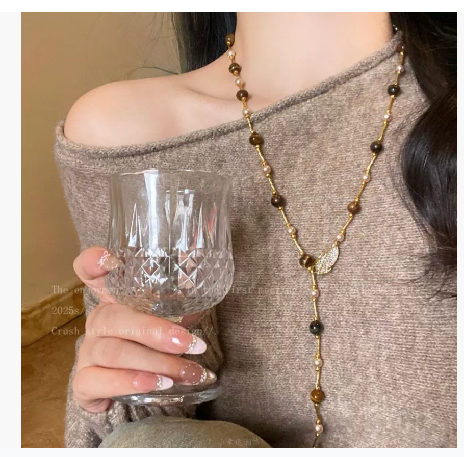 Слава и богатство Ведущая дама! Меладе Тигровый глаз Лист Свитер Цепочка Ожерелье Женское осень/зима Длинное Нишевое Роскошное ожерелье Аксессуар