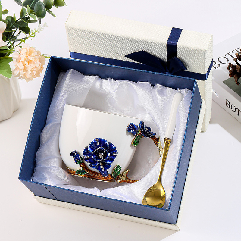 Керамическая чашка с цветочным узором, покрытая эмалью Для дома и офиса Чашка премиум-класса Элегантная чашка для послеобеденного чая Изысканная кофейная чашка Креативная чашка для воды