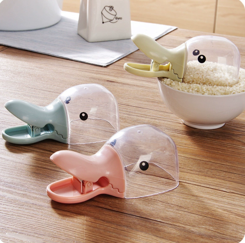 Yunfeng Creative Многофункциональная пластиковая ложка для риса в форме утки с зажимом для герметичной крышки Бытовая половник и ложка для воды Очаровательная маленькая ложка с утиным клювом